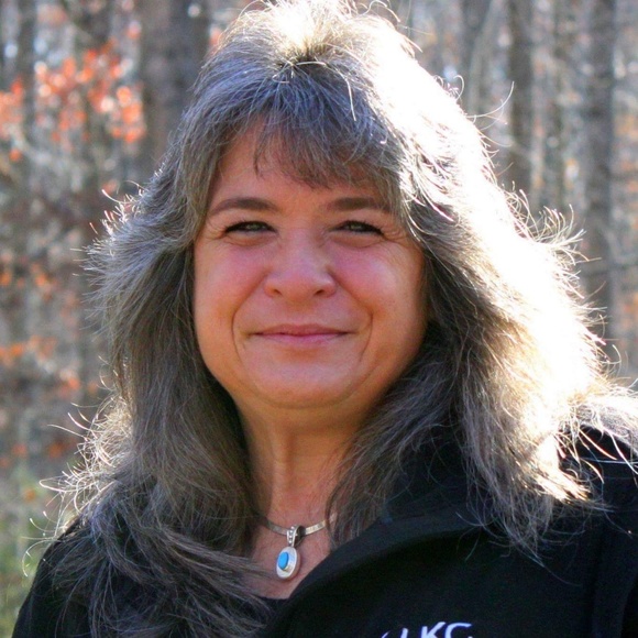 Meet your Posher, Jeanne - Picture 2 of 2